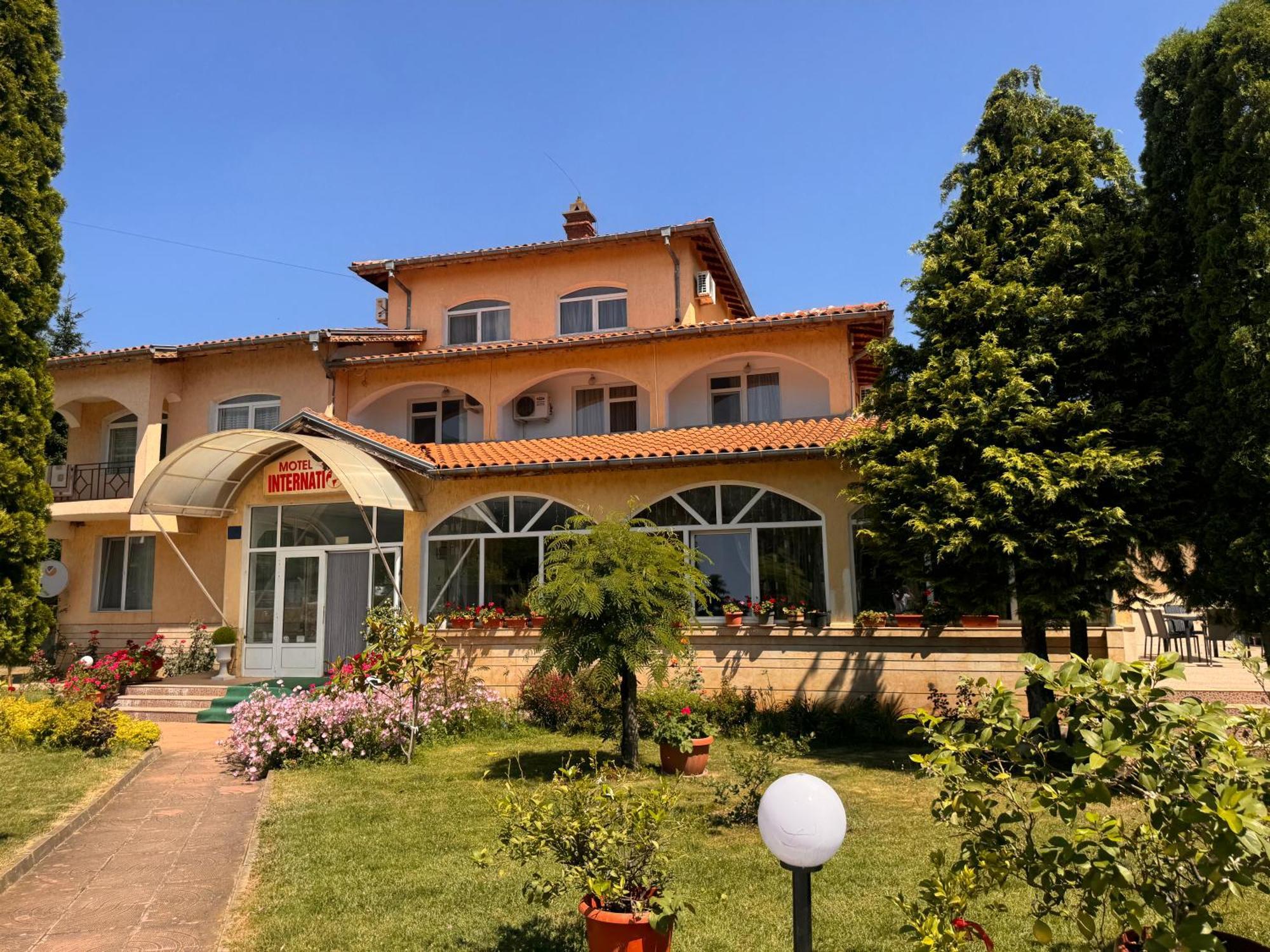 Motel International Берковица Экстерьер фото