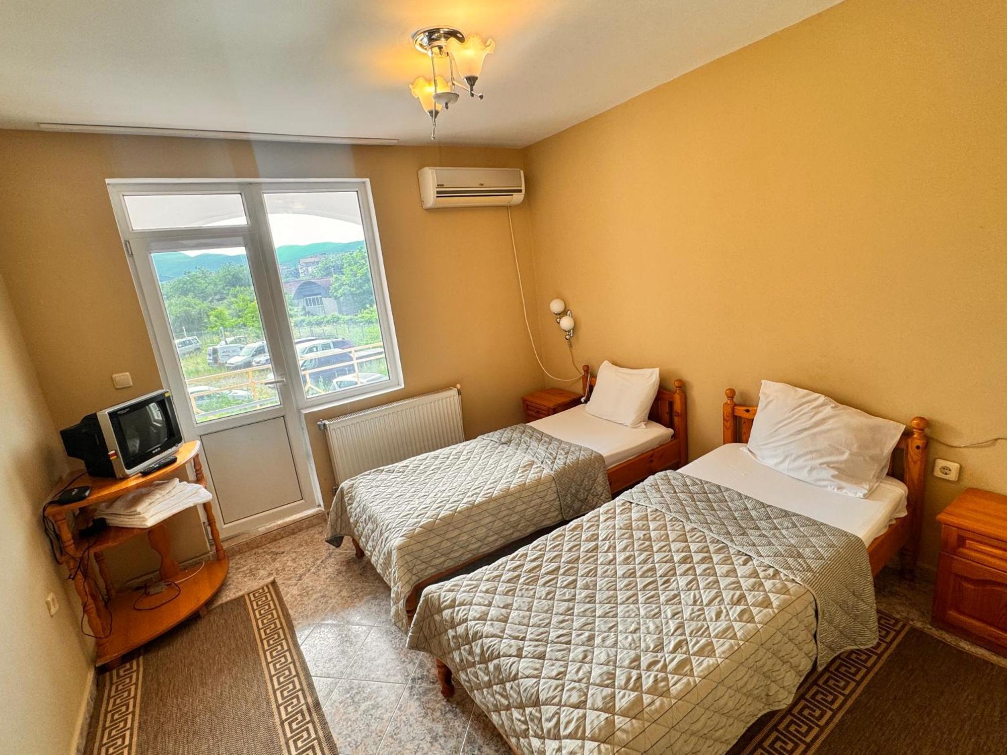 Motel International Берковица Экстерьер фото